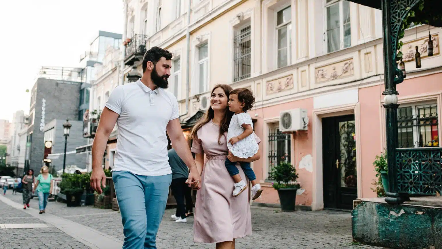 Формирование позитивного образа эмигранта